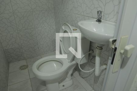 Casa à venda com 254m², 4 quartos e 1 vagaBanheiro parte 01