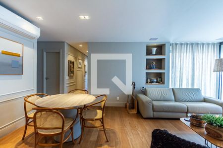 Sala de apartamento à venda com 2 quartos, 81m² em Vila Olímpia, São Paulo