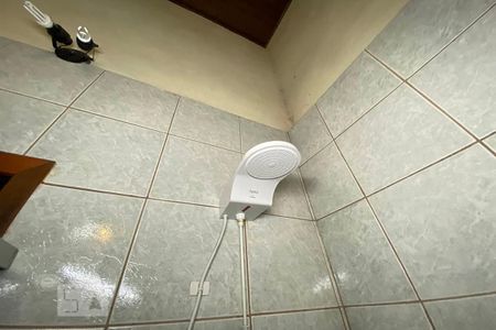 Casa à venda com 106m², 2 quartos e 3 vagasChuveiro do Banheiro