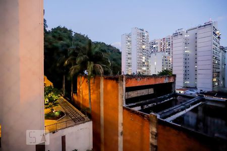 Apartamento à venda com 58m², 2 quartos e sem vaga Apartamento à venda com 58m², 2 quartos e sem vagaVista