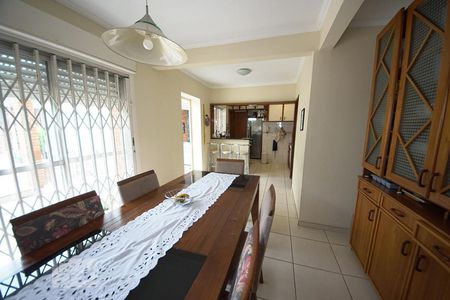 Casa à venda com 192m², 3 quartos e 2 vagasCopa