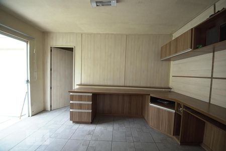 Casa à venda com 192m², 3 quartos e 2 vagasEscritório