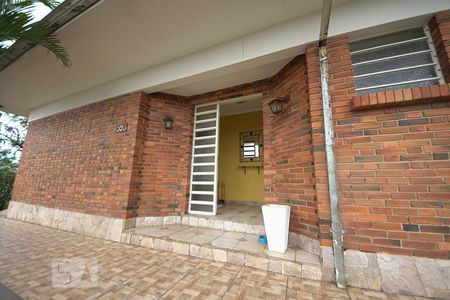 Casa à venda com 192m², 3 quartos e 2 vagasFachada