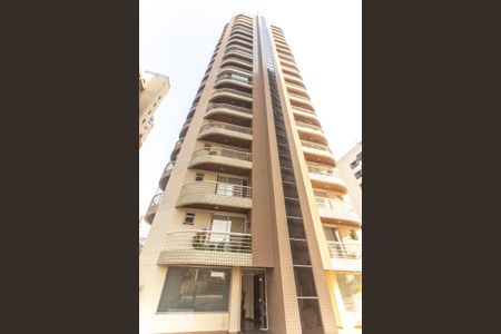 Apartamento à venda com 138m², 3 quartos e 6 vagasFachada