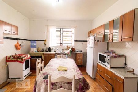 Casa à venda com 188m², 2 quartos e 5 vagas Casa à venda com 188m², 2 quartos e 5 vagasCozinha