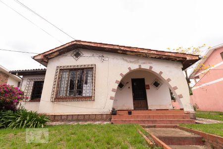 Casa à venda com 188m², 2 quartos e 5 vagas Casa à venda com 188m², 2 quartos e 5 vagasFachada