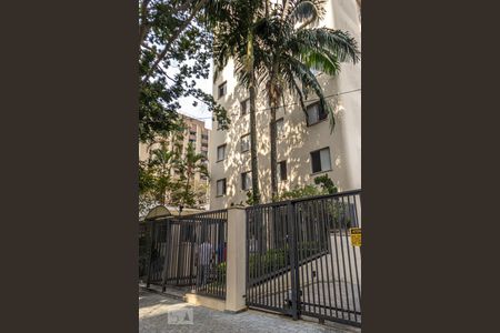 Apartamento à venda com 72m², 2 quartos e 1 vaga Apartamento à venda com 72m², 2 quartos e 1 vagaFachada