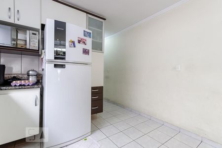 Casa à venda com 236m², 4 quartos e 4 vagas Casa à venda com 236m², 4 quartos e 4 vagasCozinha