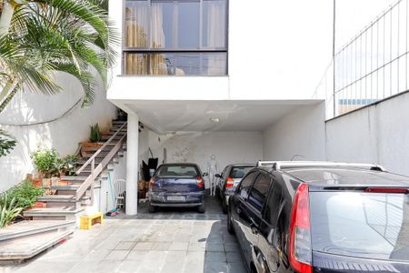 Casa à venda com 236m², 4 quartos e 4 vagas Casa à venda com 236m², 4 quartos e 4 vagasGaragem