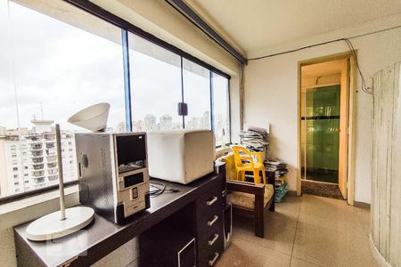 Apartamento à venda com 300m², 4 quartos e 3 vagas Apartamento à venda com 300m², 4 quartos e 3 vagasQuarto 4 - Suíte