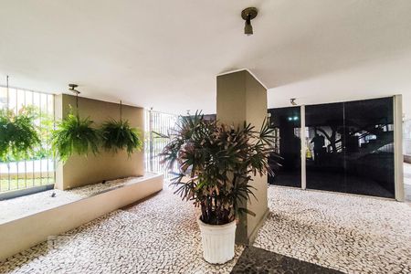 Apartamento à venda com 300m², 4 quartos e 3 vagas Apartamento à venda com 300m², 4 quartos e 3 vagasÁrea Comum