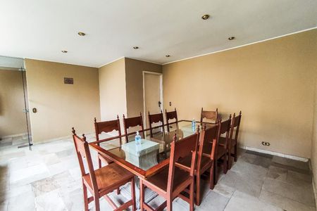 Apartamento à venda com 300m², 4 quartos e 3 vagas Apartamento à venda com 300m², 4 quartos e 3 vagasÁrea Comum - Salão de Festas