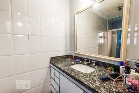 Apartamento à venda com 300m², 4 quartos e 3 vagas Apartamento à venda com 300m², 4 quartos e 3 vagasBanheiro Quarto 2 - Suíte