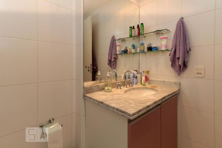 Apartamento para alugar com 80m², 3 quartos e 2 vagas Apartamento para alugar com 80m², 3 quartos e 2 vagasBanheiro