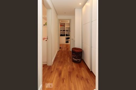 Apartamento para alugar com 80m², 3 quartos e 2 vagas Apartamento para alugar com 80m², 3 quartos e 2 vagasCorredor