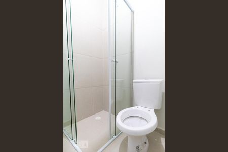 Banheiro de casa para alugar com 2 quartos, 57m² em Vila Monte Alegre, São Paulo