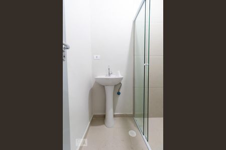 Banheiro de casa para alugar com 2 quartos, 57m² em Vila Monte Alegre, São Paulo