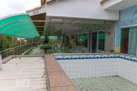 Apartamento à venda com 380m², 4 quartos e 3 vagasPiscina