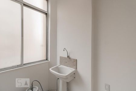 Apartamento à venda com 126m², 2 quartos e sem vaga Apartamento à venda com 126m², 2 quartos e sem vagaLavanderia