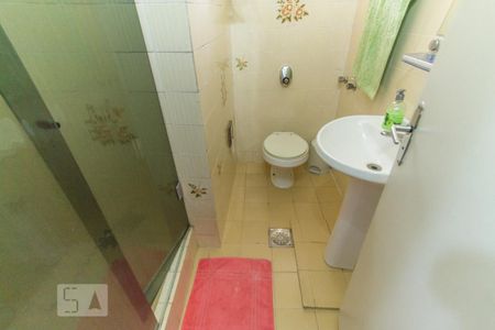 Casa à venda com 499m², 6 quartos e 7 vagas Casa à venda com 499m², 6 quartos e 7 vagasCasa 1 - Banheiro Social 2