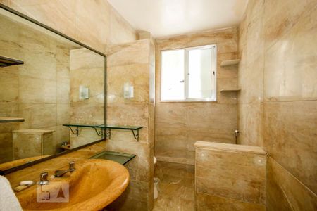 Apartamento à venda com 400m², 4 quartos e 1 vaga Apartamento à venda com 400m², 4 quartos e 1 vagaBanheiro 1