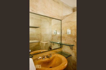 Apartamento à venda com 400m², 4 quartos e 1 vaga Apartamento à venda com 400m², 4 quartos e 1 vagaBanheiro 1