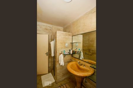 Apartamento à venda com 400m², 4 quartos e 1 vaga Apartamento à venda com 400m², 4 quartos e 1 vagaBanheiro 1