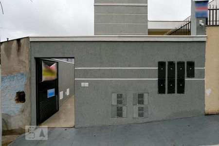 Apartamento para alugar com 44m², 2 quartos e sem vaga Apartamento para alugar com 44m², 2 quartos e sem vagaFachada