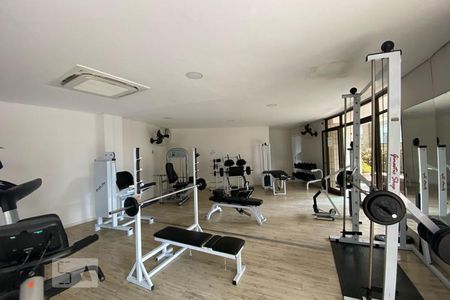 Apartamento à venda com 300m², 4 quartos e 4 vagas Apartamento à venda com 300m², 4 quartos e 4 vagasÁrea comum - Academia