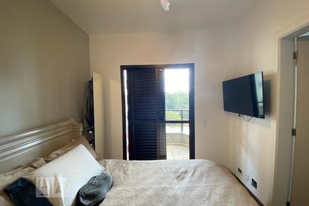 Apartamento à venda com 300m², 4 quartos e 4 vagas Apartamento à venda com 300m², 4 quartos e 4 vagasSuíte 3