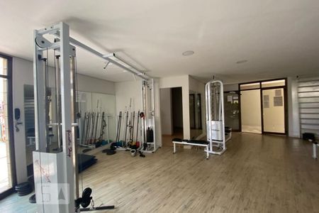 Apartamento à venda com 300m², 4 quartos e 4 vagas Apartamento à venda com 300m², 4 quartos e 4 vagasÁrea comum - Academia