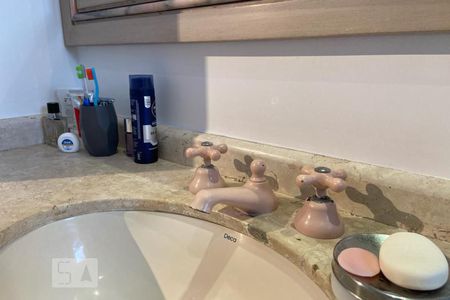 Apartamento à venda com 300m², 4 quartos e 4 vagas Apartamento à venda com 300m², 4 quartos e 4 vagasBanheiro - Torneira