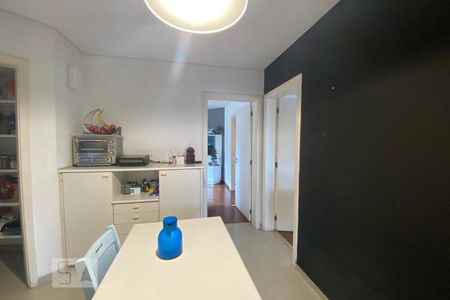 Apartamento à venda com 300m², 4 quartos e 4 vagas Apartamento à venda com 300m², 4 quartos e 4 vagasCopa