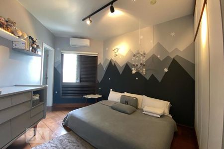 Apartamento à venda com 300m², 4 quartos e 4 vagas Apartamento à venda com 300m², 4 quartos e 4 vagasSuíte 4