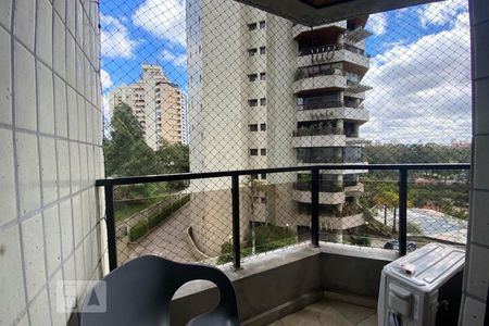 Apartamento à venda com 300m², 4 quartos e 4 vagas Apartamento à venda com 300m², 4 quartos e 4 vagasSuíte 1 - Sacada