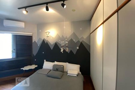 Apartamento à venda com 300m², 4 quartos e 4 vagas Apartamento à venda com 300m², 4 quartos e 4 vagasSuíte 4