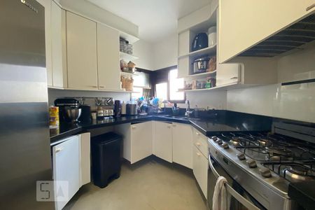 Apartamento à venda com 300m², 4 quartos e 4 vagas Apartamento à venda com 300m², 4 quartos e 4 vagasCozinha