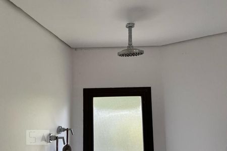 Apartamento à venda com 300m², 4 quartos e 4 vagas Apartamento à venda com 300m², 4 quartos e 4 vagasChuveiro