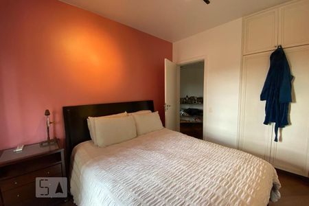 Apartamento à venda com 300m², 4 quartos e 4 vagas Apartamento à venda com 300m², 4 quartos e 4 vagasSuíte 2