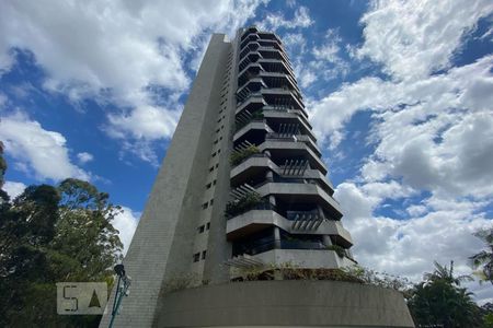 Apartamento à venda com 300m², 4 quartos e 4 vagas Apartamento à venda com 300m², 4 quartos e 4 vagasFachada