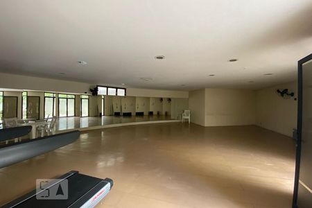 Apartamento à venda com 300m², 4 quartos e 4 vagas Apartamento à venda com 300m², 4 quartos e 4 vagasÁrea comum - Salão de Dança