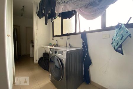 Apartamento à venda com 300m², 4 quartos e 4 vagas Apartamento à venda com 300m², 4 quartos e 4 vagasÁrea de Serviço