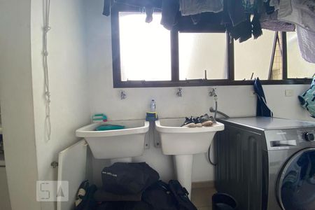 Apartamento à venda com 300m², 4 quartos e 4 vagas Apartamento à venda com 300m², 4 quartos e 4 vagasÁrea de Serviço