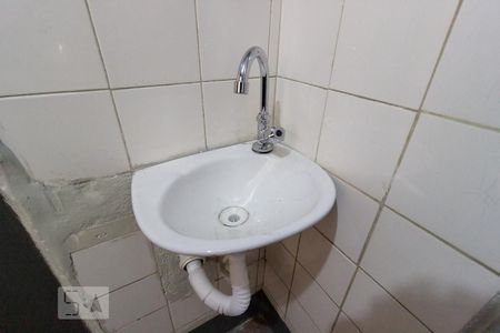 Casa à venda com 117m², 2 quartos e 2 vagas Casa à venda com 117m², 2 quartos e 2 vagasBanheiro garagem