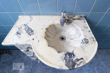 Casa à venda com 117m², 2 quartos e 2 vagas Casa à venda com 117m², 2 quartos e 2 vagasBanheiro