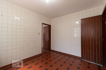 Casa à venda com 117m², 2 quartos e 2 vagas Casa à venda com 117m², 2 quartos e 2 vagasCozinha