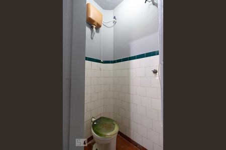 Casa à venda com 117m², 2 quartos e 2 vagas Casa à venda com 117m², 2 quartos e 2 vagasBanheiro garagem