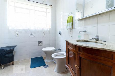Casa à venda com 179m², 3 quartos e 3 vagas Casa à venda com 179m², 3 quartos e 3 vagasBanheiro