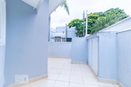 Casa de condomínio à venda com 420m², 4 quartos e 6 vagas Casa de condomínio à venda com 420m², 4 quartos e 6 vagasQuintal