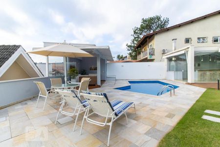 Casa de condomínio à venda com 420m², 4 quartos e 6 vagas Casa de condomínio à venda com 420m², 4 quartos e 6 vagasPiscina